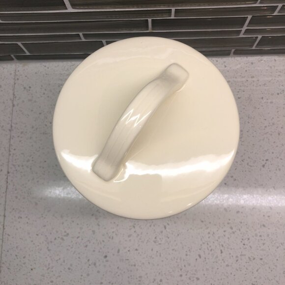 Baby Pink, Yellow and White Stoneware Jars with Sealed Lids – Set of 2 - Picture 6 of 9